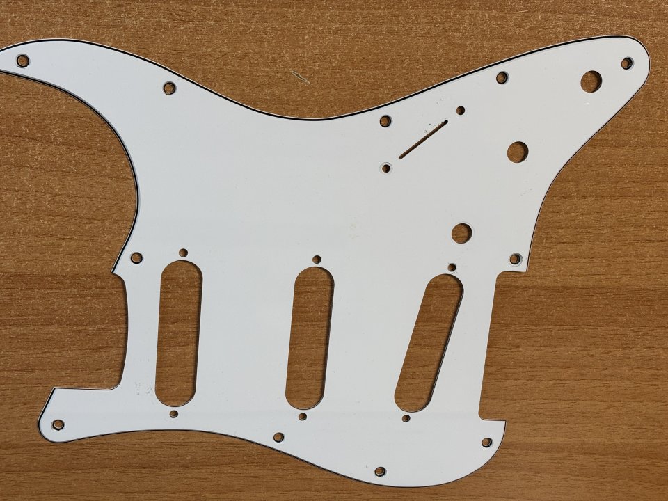 Varios accesorios de guitarra