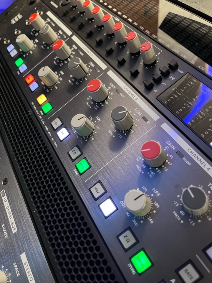 SSL Pure Drive Quad de segunda mano · Foto 1 de 5 · Madrid · 780 €