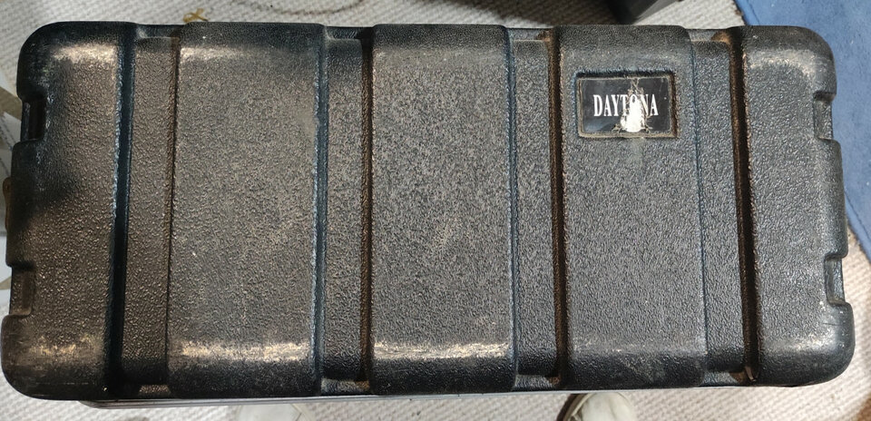 2 aparatos para reparar + fligthcase (PRECIO POR TODO)**añado receptor**