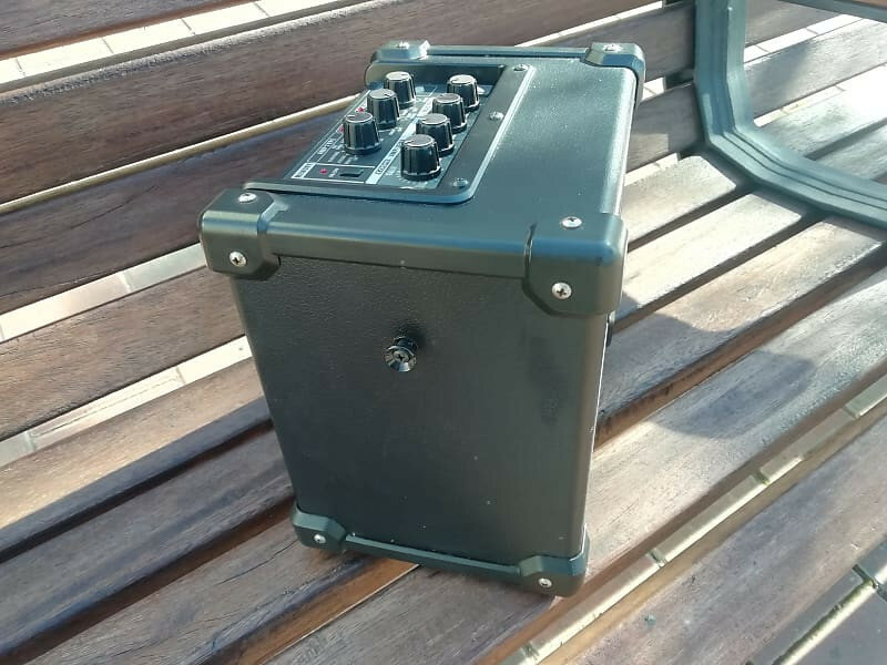 Roland Micro Cube GX