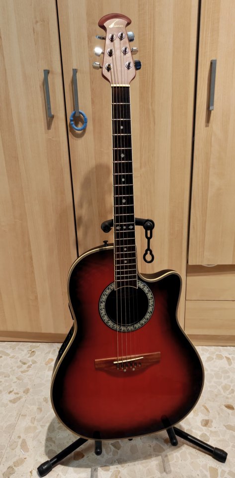 Ovation CS 157 Guitarra Electroacústica Korea 90's de segunda mano · Foto 1 de 7 · Sevilla · 250 €
