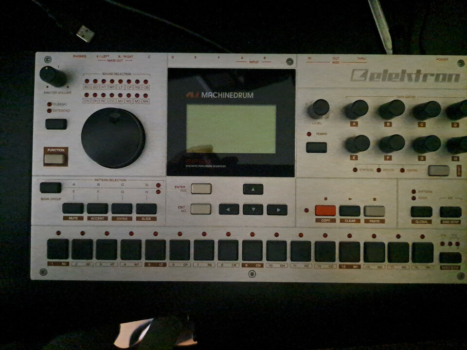 Elektron Machinedrum SPS-1 MKI de segunda mano · Foto 4 de 5 · Madrid · 875 €