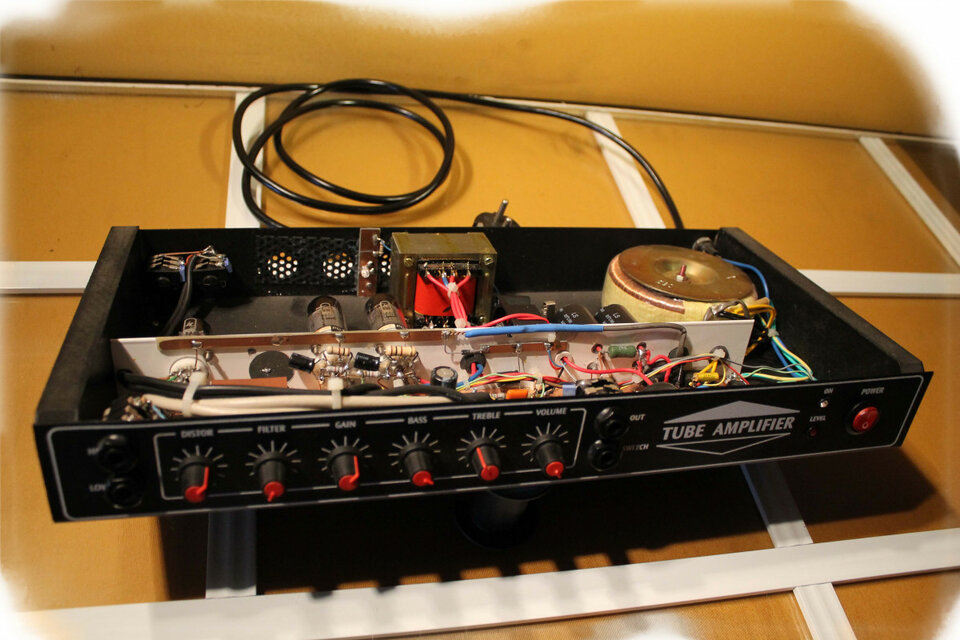 Amplificador Válvulas de Luthier 30W