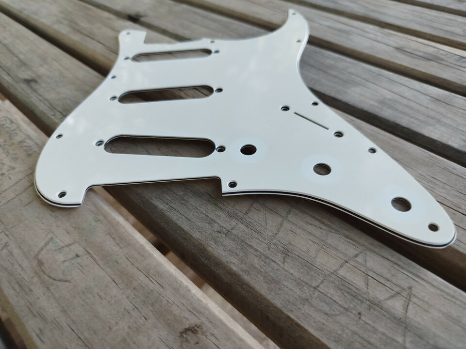 Golpeador Fender Stratocaster 1983 Fullerton AVRI 62