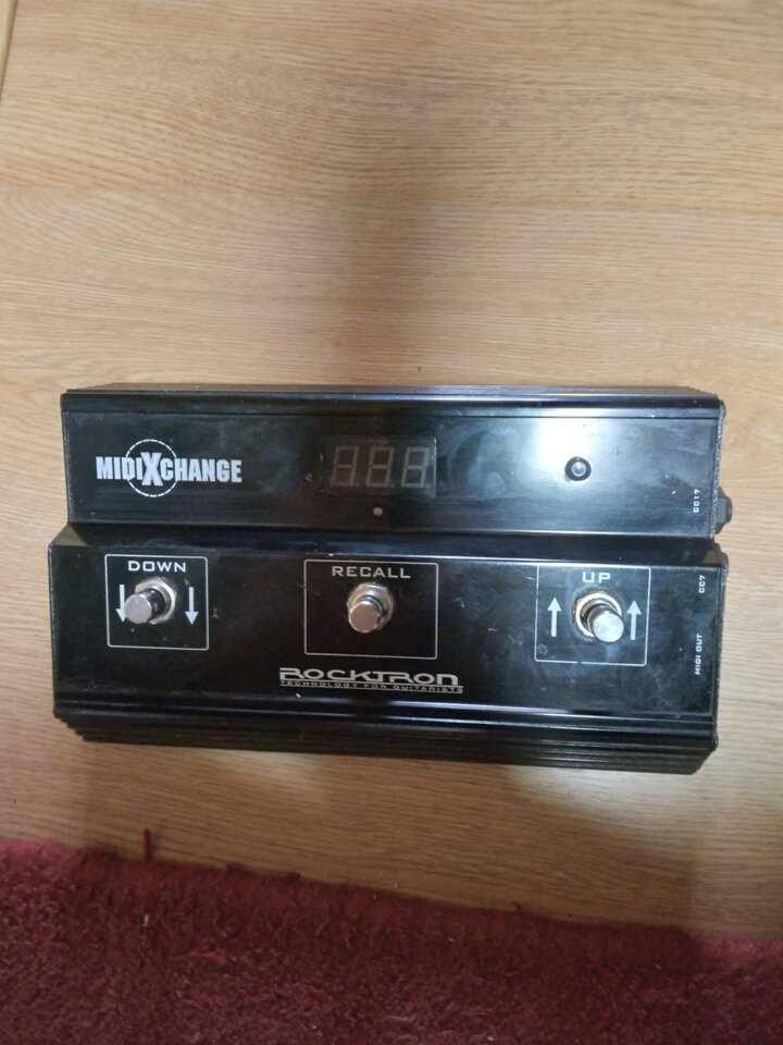 Pedalera midi ROCKTRON MIDIXCHANGE