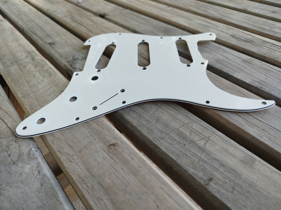 Golpeador Fender Stratocaster 1983 Fullerton AVRI 62