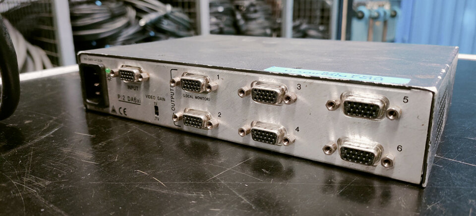 Distribuidor EXTRON VGA 1-6 de segunda mano · Foto 2 de 2 · Madrid · 35 €
