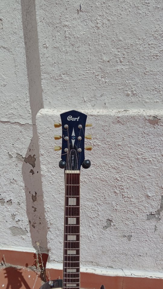 Cort CR 250 de segunda mano · Foto 3 de 8 · Madrid · 220 €