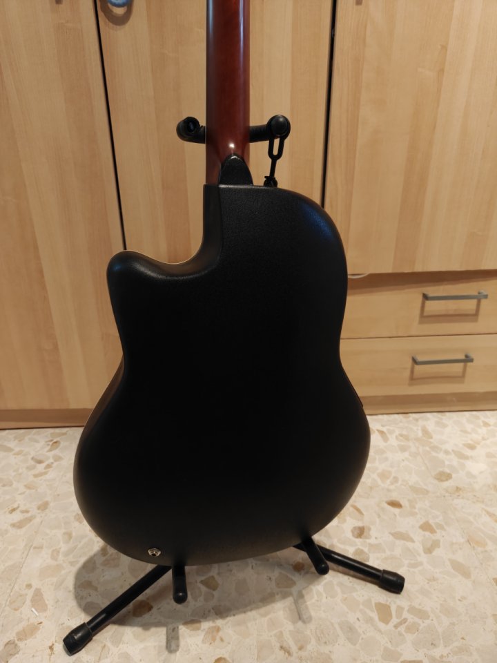Ovation CS 157 Guitarra Electroacústica Korea 90's de segunda mano · Foto 5 de 7 · Sevilla · 250 €