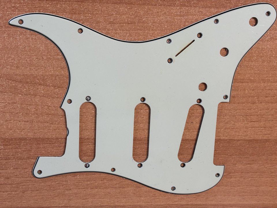 Varios accesorios de guitarra