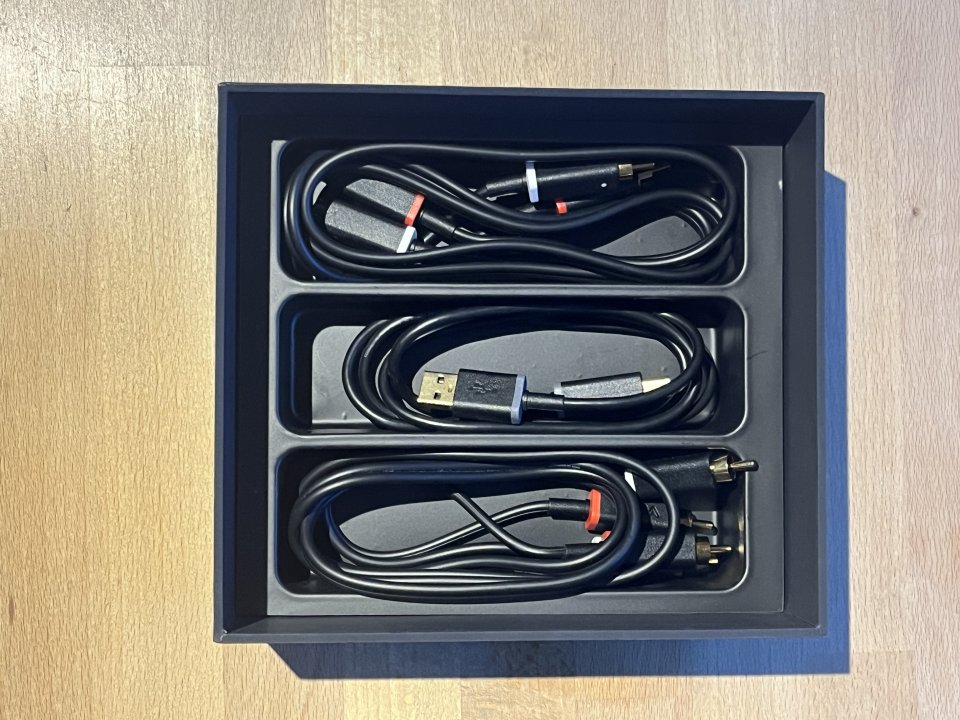 Phase DJ Essential + funda original de regalo.