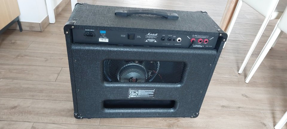 Amplificador Marshall DSL40C de segunda mano · Foto 3 de 8 · Bizkaia · 350 €