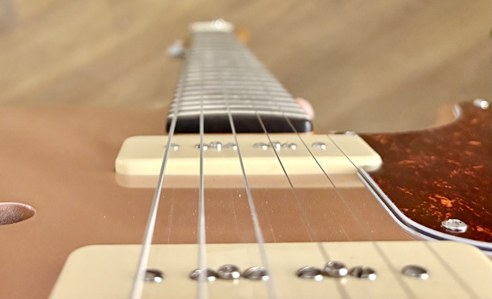 Sire Tele Larry Carlton con P90 de Luthier (GF Pickups), semiholloway