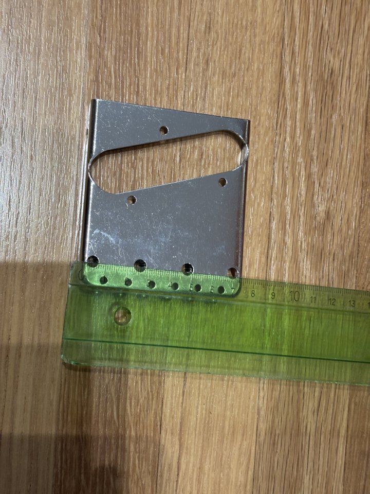 Varios accesorios de guitarra