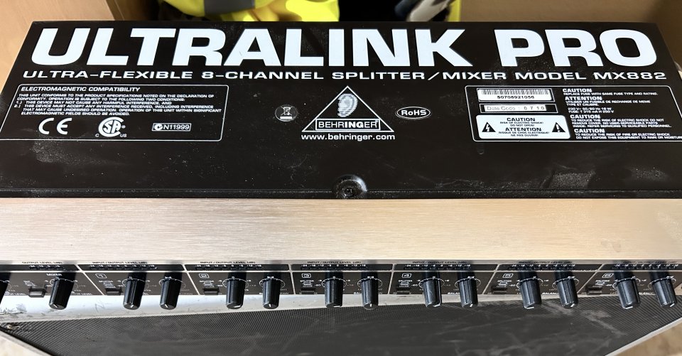 behringer ultralink pro mx882