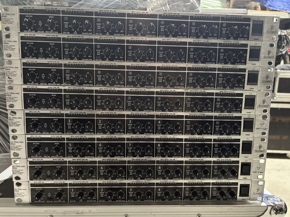 behringer ultralink pro mx882