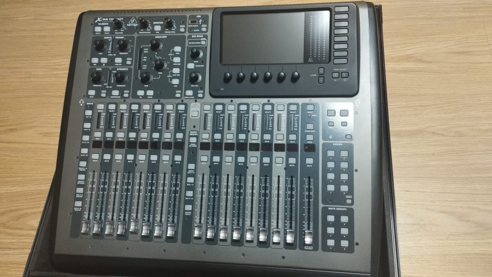 Venta equipo completo Behringer X32 Compact