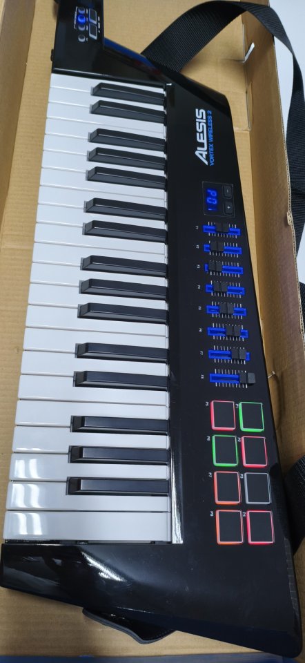 Alesis Vortex Wireless 2 – keytar MIDI inalámbrico de segunda mano · Foto 4 de 10 · Salamanca · 185 €