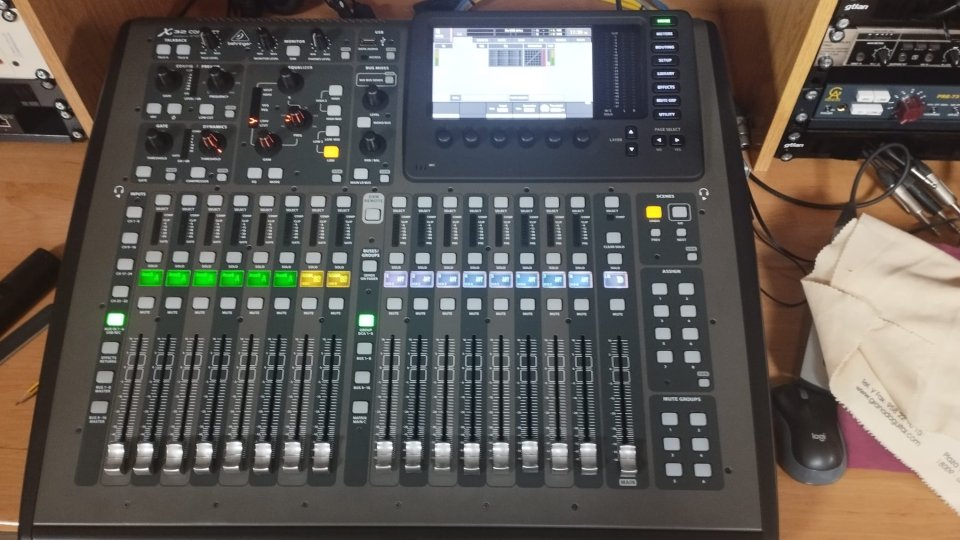Venta equipo completo Behringer X32 Compact