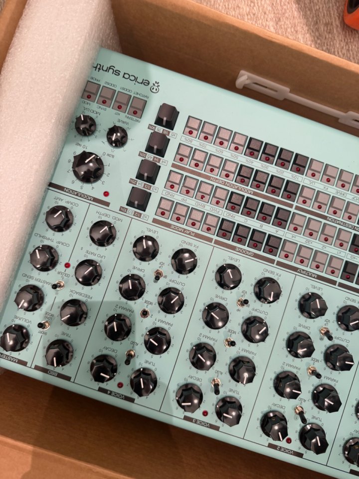 Erica Synths Perkons HD-01 de segunda mano · Foto 3 de 4 · Madrid · 1300 €