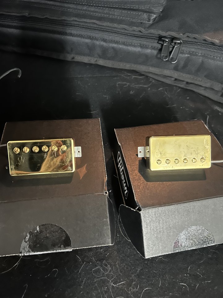 Pareja de Gibson Burstbucker Gold 2 y 3