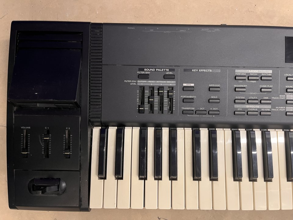 Roland XP-60 – 61-key Music Workstation de segunda mano · Foto 3 de 6 · Barcelona · 449 €