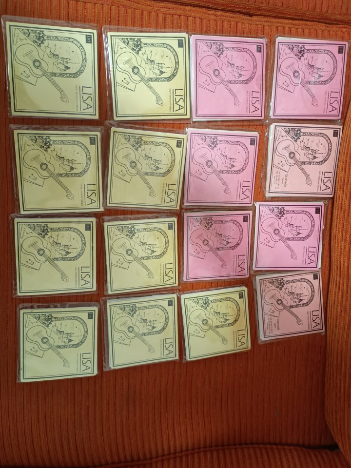 16 juegos de cuerdas de guitarra clásica