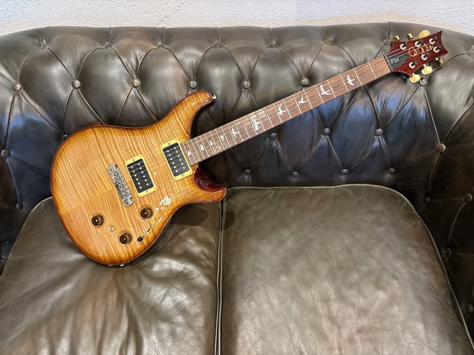 PRS P24 con Piezo (Estuche y papeles) por Gibson Custom / R7 / Firebird de segunda mano · Foto 1 de 10 · Pontevedra