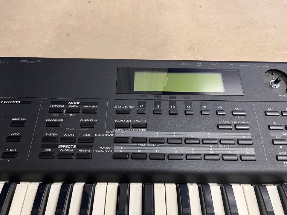 Roland XP-60 – 61-key Music Workstation de segunda mano · Foto 4 de 6 · Barcelona · 449 €