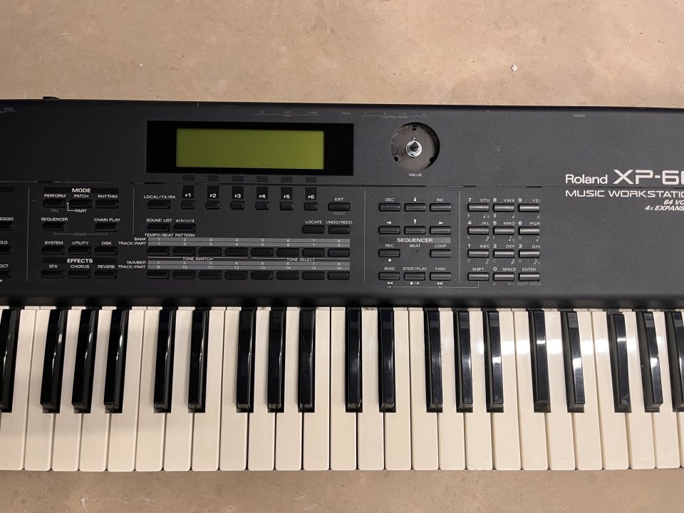 Roland XP-60 – 61-key Music Workstation de segunda mano · Foto 2 de 6 · Barcelona · 449 €