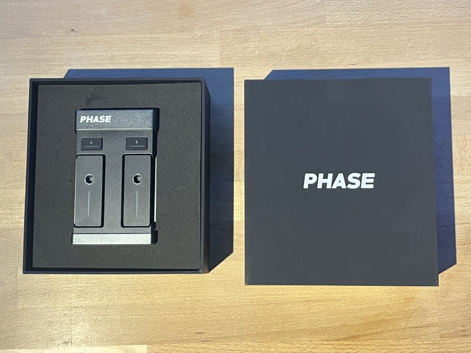 Phase DJ Essential + funda original de regalo.