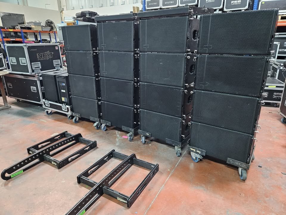 Super oferta Pack » Line array NEXT-Pro Audio de segunda mano · Foto 6 de 7 · Huelva · 80000 €