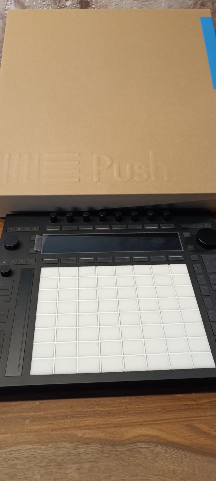 Ableton Push 3 Autónomo de segunda mano · Foto 6 de 6 · Barcelona · 1500 €