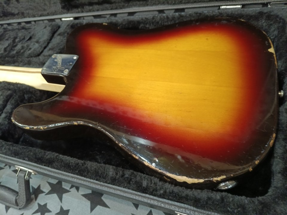 Fender Telecaster fullerton (era Dan Smith).80s Mástil Fender Telecaster American Performer.2021. de segunda mano · Foto 8 de 10 · Barcelona · 1395 €
