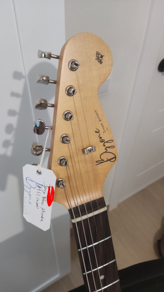Guitarra Bygone Spicy Stratocaster HSS de segunda mano · Foto 6 de 6 · Valencia · 650 €
