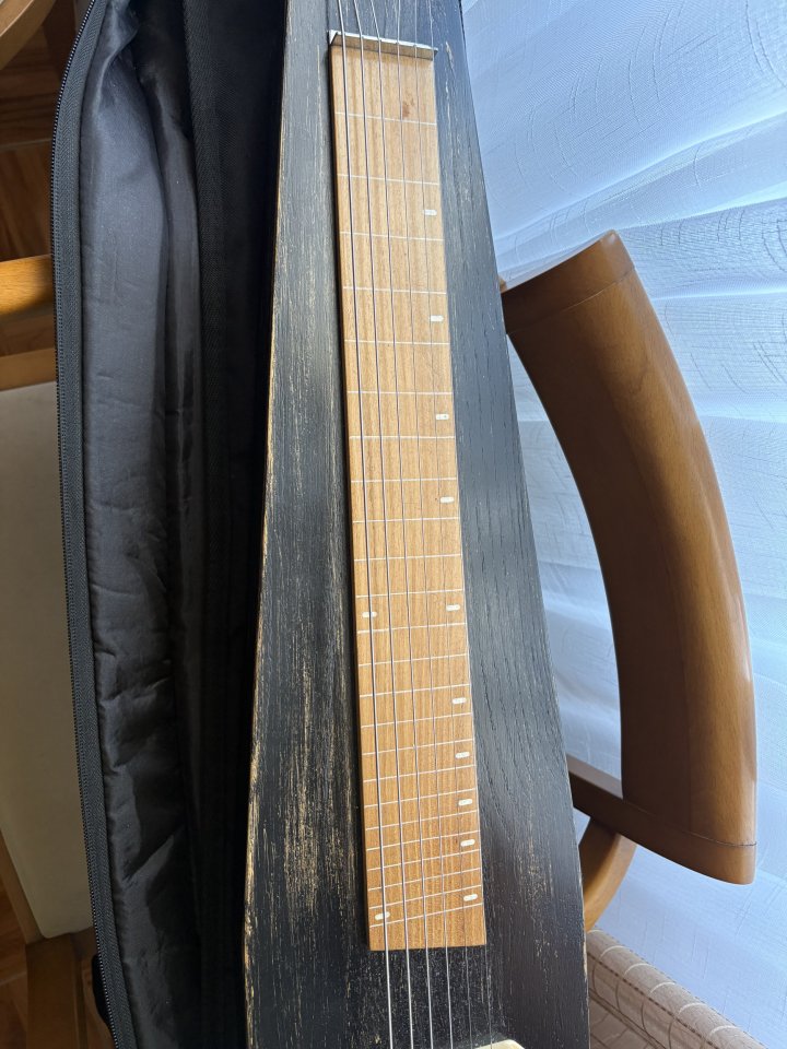 BALI'L LAP STEEL by Giulio MOFFA de segunda mano · Foto 4 de 8 · A Coruña · 200 €