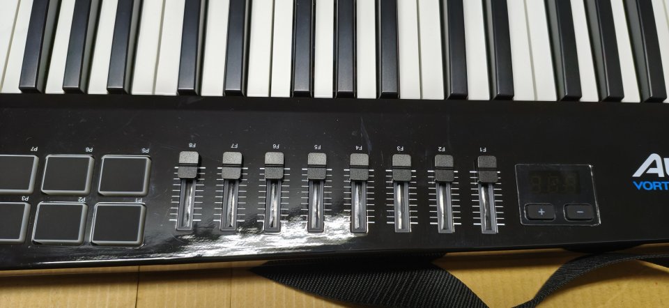 Alesis Vortex Wireless 2 – keytar MIDI inalámbrico de segunda mano · Foto 10 de 10 · Salamanca · 185 €
