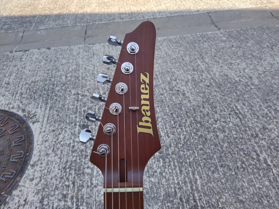 Ibanez AZ 2402 Prestige de segunda mano · Foto 6 de 10 · Navarra · 1600 €