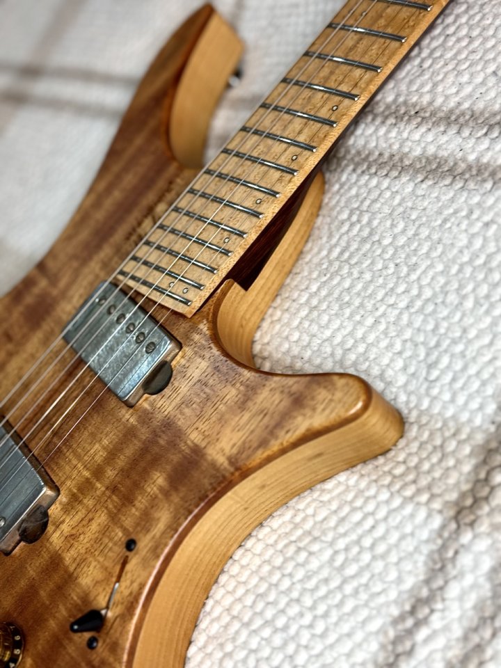 VENDO Strandberg Koa USA 5A Birdseye Maple de segunda mano · Foto 3 de 5 · Granada · 3000 €