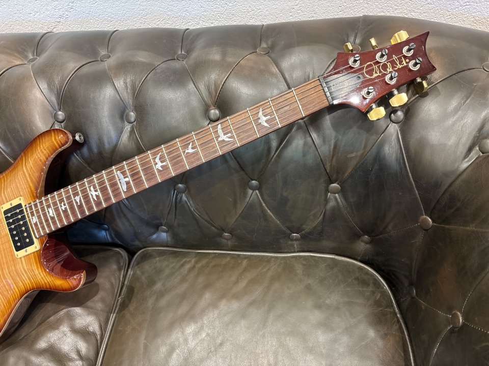 PRS P24 con Piezo (Estuche y papeles) por Gibson Custom / R7 / Firebird de segunda mano · Foto 6 de 10 · Pontevedra