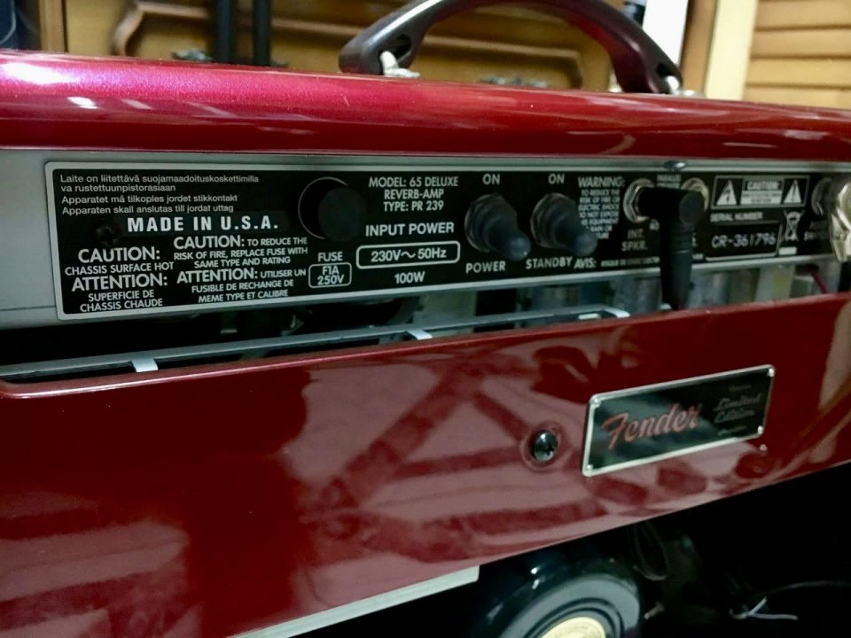 FENDER 65 deluxe Reverb FSR " Pink Paisley" special Run USA de segunda mano · Foto 4 de 5 · Las Palmas · 2000 €