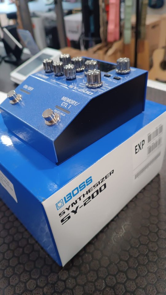 Boss SY-200 Synthesizer de segunda mano · Foto 2 de 2 · Sevilla · 289 €