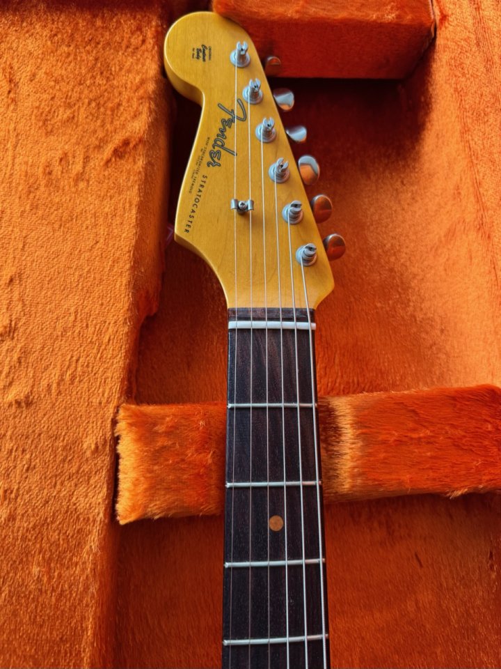 Fender Stratocaster AV II 61 Olympic white zurda