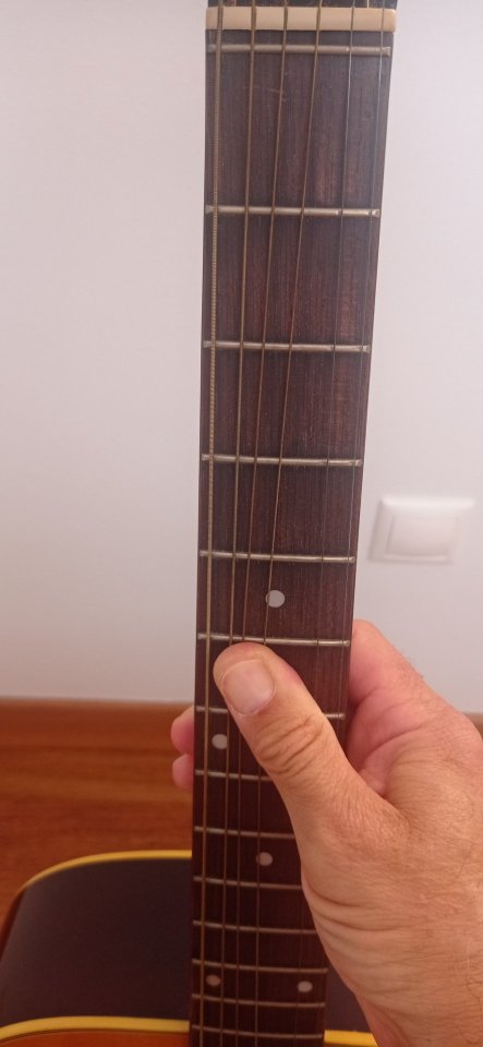 Guitarra acústica Epiphone FT-145 Japón años 70 de segunda mano · Foto 5 de 10 · Cuenca · 350 €