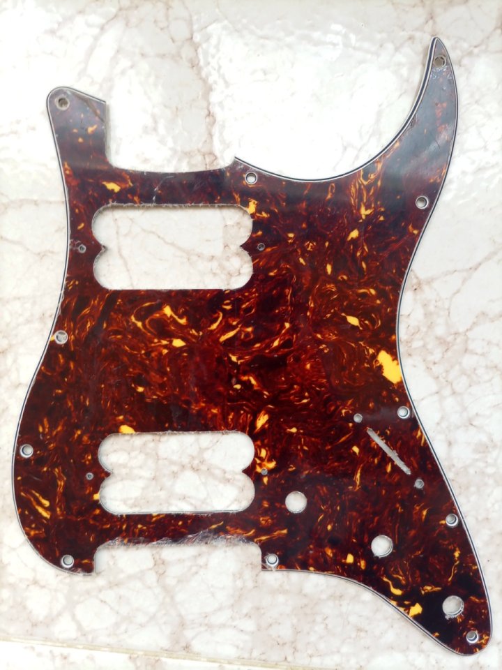 Golpeador y tapa trasera para Stratocaster HH de segunda mano · Foto 2 de 2 · Asturias · 10 €