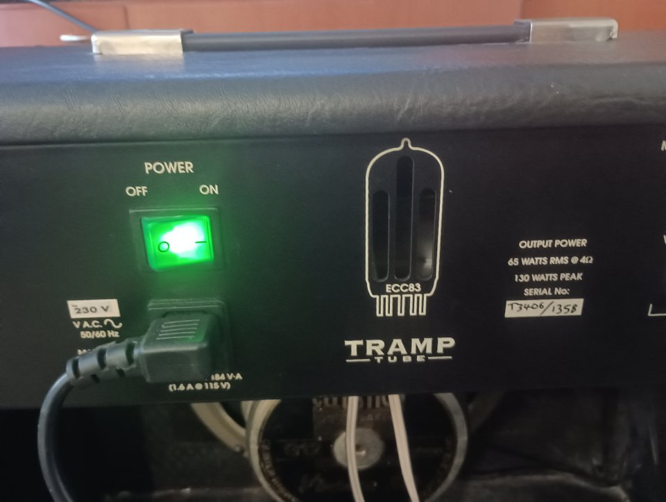 TRACE ELLIOT TRAMP Tube preamp 65w