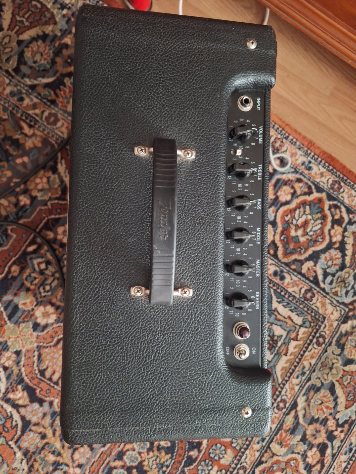 Fender blues junior lll de segunda mano · Foto 4 de 4 · Badajoz · 400 €