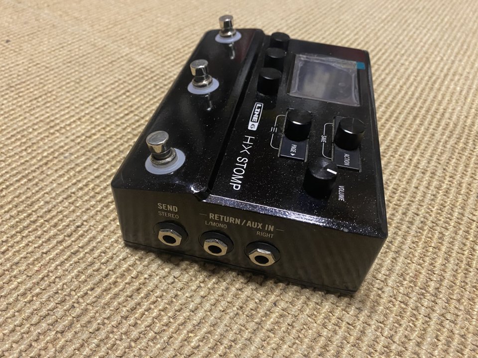 Line6 HX Stomp + controladora midi TRIPLE I/O 2