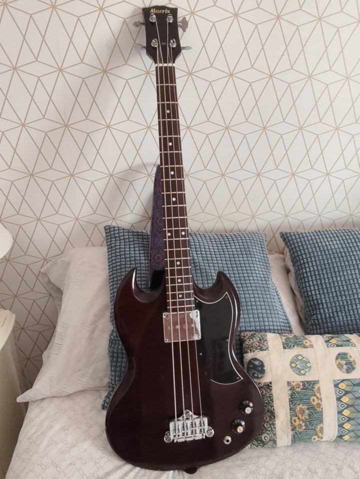 Morris Eb-0 1978 MIJ de segunda mano · Foto 2 de 8 · Cádiz · 500 €