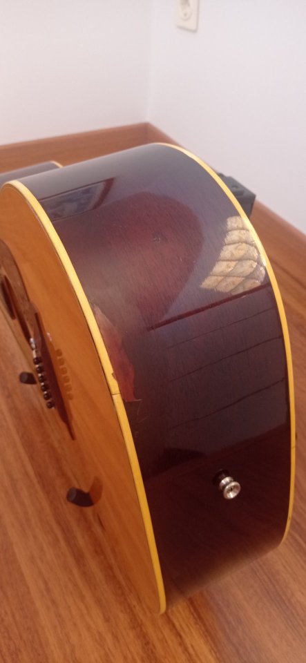 Guitarra acústica Epiphone FT-145 Japón años 70 de segunda mano · Foto 9 de 10 · Cuenca · 350 €